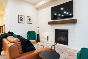 The Hazel | 5 Bed | Near Airport | Close to Mtns - Image 5