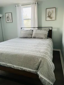 New Cozy Quiet Apt near Airport - Free Parking Lot - Image 2