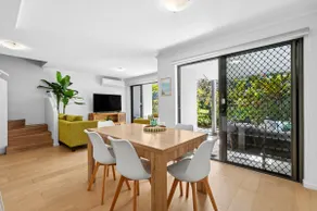 Spacious, 2 bedroom Townhouse in Noosaville Resort - Image 5