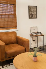 The Modern Magnolia: Cozy Farm Setting - Image 4