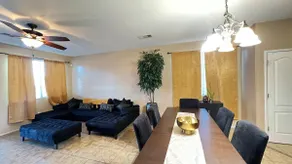 *Family House 8 minutes from Downtown* - Image 5