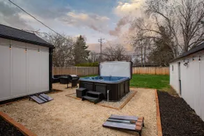Newly Renovated Designer Getaway With Spa & Yard - Image 2