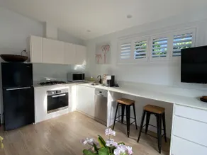 Newport Beach Palms - Image 4