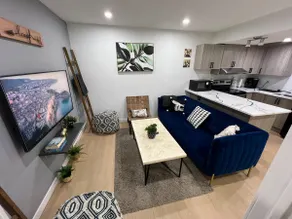 Cozy 2-Bedroom Legal Private Basement near YYC - Image 3
