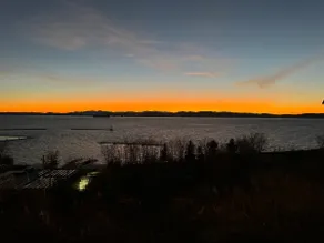 Amazing view & walk to downtown - Image 5