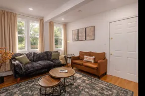 Spacious APT near Harvard/Tufts w/ Free Parking - Image 2