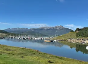 Lovely Condo, Balcony, Directly on Lake, No Pets - Image 2