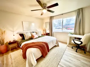 Luxe 5BR Haven-5 Kings-Hot Tub -Fire Pit-Ski-Hike - Image 5