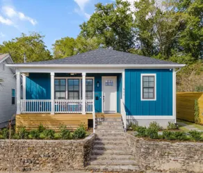 New! Renovated Cottage~Near Riverfront+Soda Pop - Image 2