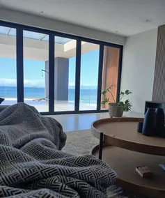 Beach Front House - Back Up Power & Water - Image 2