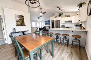 Bridger Mountain View Farmhouse - Image 5