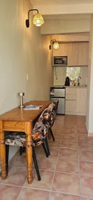 Datu • Studio Apartment with Wi-Fi & Parking - Image 3