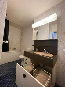 Apartment 11 2 Bedrooms 5 Adults - Image 3