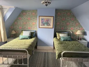 Beautifully refurbished 2 bedroom flat - Image 4