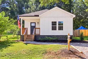 Peaceful 2BR Cottage-Close to Greenville, Clemson - Image 2