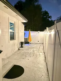 Independent annex, with patio and private Jacuzzi - Image 4