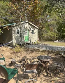 Cozy Wooded Guesthouse - Image 2