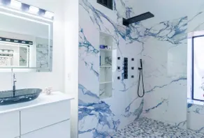 Casa de Azul - King Bed & Rainfall shower - Image 4
