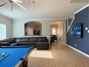 9 bed 3.5 bath pool & pong table - Image 5