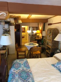 Cozy retreat brushed with whimsy - Image 2