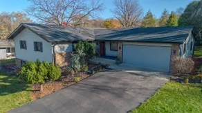Las Lomas Luxury Home. - Image 2