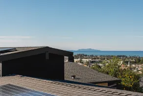 MidCentury Modrn Coastal Retreat w/Hot Tub & views - Image 2