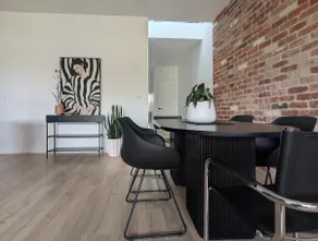 Stunning Central 3BR 2.5 bath near the Murray - Image 4