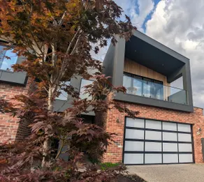 Stunning Central 3BR 2.5 bath near the Murray - Image 3