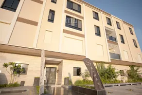 Spacious, elegant, new - Image 2
