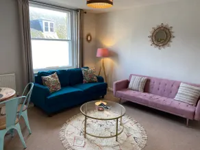 No 3, apartment in the heart of Bridport, Dorset - Image 5