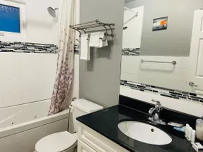 A beautiful 2 bedroom private home - Image 3