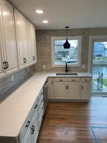 Lagoon Landing, Beautiful Home with Bay Access - Image 4