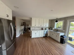Lagoon Landing, Beautiful Home with Bay Access - Image 5