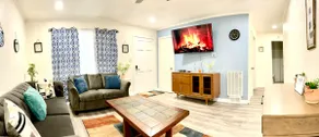 Business & Family stay|2 King Beds - Image 2