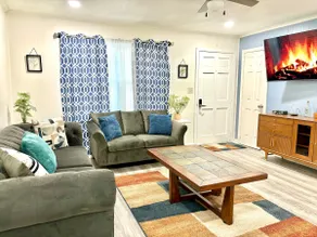 Cozy Thomasville Stay-Fast WiFi & Private Carport - Image 2