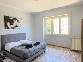 150 m² waterfront property, 3 bedrooms, parking in the VIP area - Image 3