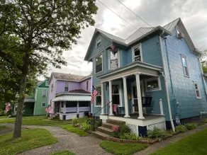 The Purple Porch Apartment - Image 4