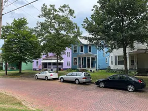 The Purple Porch Apartment - Image 5