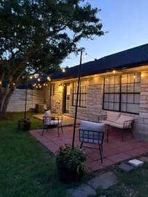 3BR Georgetown Home | Downtown Square + Lake - Image 4