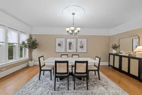 Spacious Rogers Park Apt Near Beach and CTA - Image 2