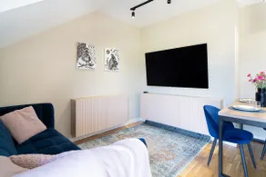 Quiet | Air conditioning | Netflix | Terrace | Parking - Image 3