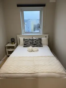Stay by the Sea Salthill - Entire Apartment - Image 3