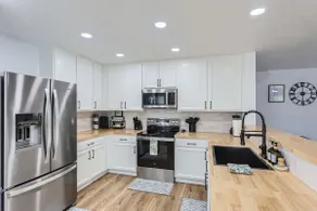 Gorgeous 5BR Gem w/ Arcade•Lackland BMT•Seaworld•! - Image 3