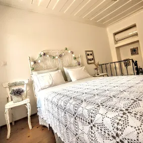 Cozy, Traditional Hideaway - Image 3