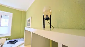 Spacious & bright apartment - Image 4