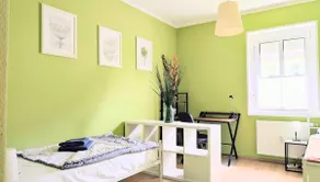 Spacious & bright apartment - Image 2