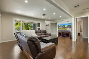 Open Spacious Poolside Paradise in Modesto - Image 5