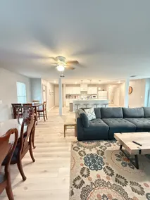 4/2 New Spacious Home w Optional Heated Pool - Image 2