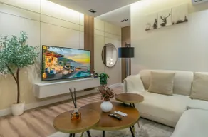 Self Check-in Apt | 75” TV | Near Boulevard - Image 5