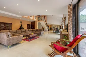 entire private 8 bedroom villa - Image 2